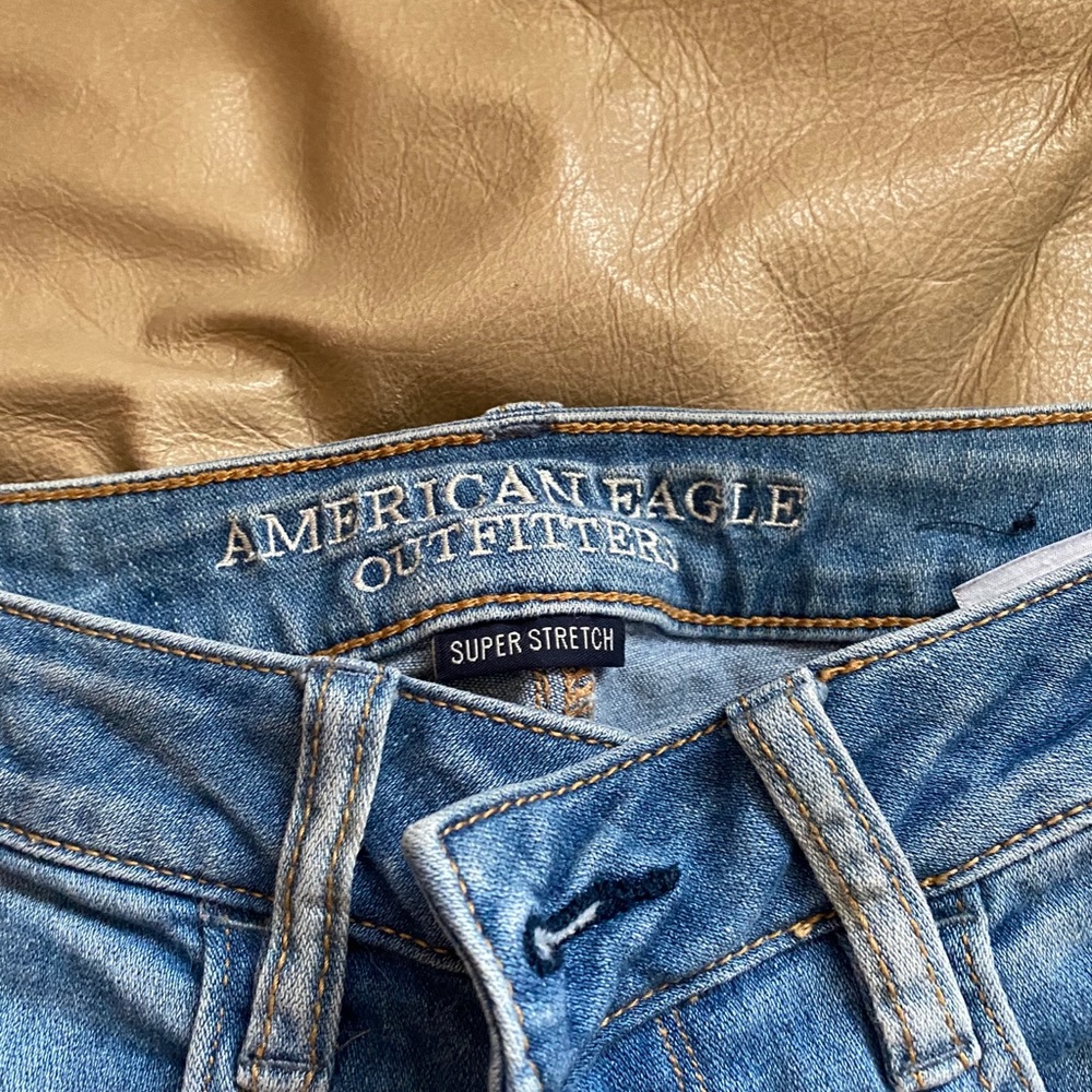 American Eagle Size 6 Hi-Rise Ripped Jeggings